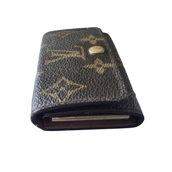 HOST PICK Louis Vuitton Monogram Key Case - Picture 8 of 11